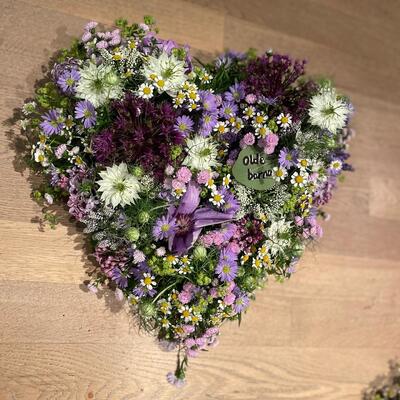 61A8B9BD-88A5-46C7-A3AE-2EC16DD09DEC